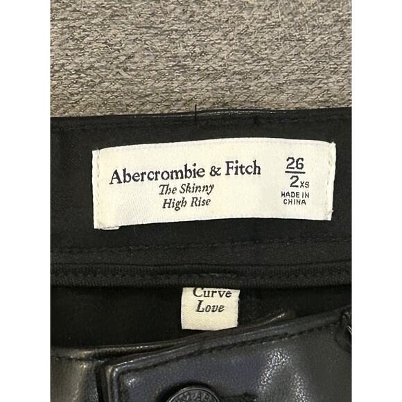 NWT Abercrombie & Fitch The Skinny High Rise Vegan Leather Pants size 26 - Picture 3 of 6
